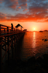 sunset labuan bajo